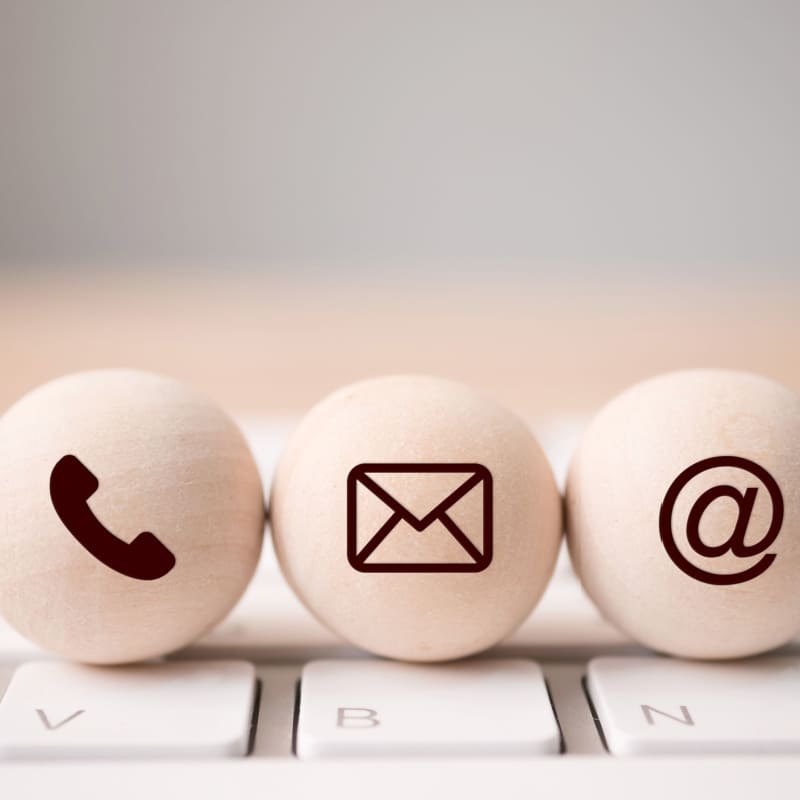 contact-banner